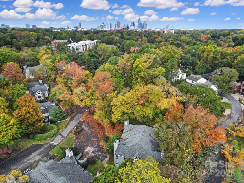 2506 Cranbrook Lane, Charlotte, NC 28207.  MLS# CAR4319001, YatesRealty ID 1300. 