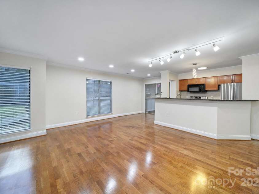 2506 Cranbrook Lane, Charlotte, NC 28207.  MLS# CAR4319001, YatesRealty ID 1300. 