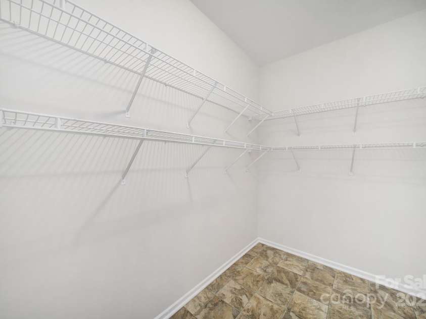 2506 Cranbrook Lane, Charlotte, NC 28207.  MLS# CAR4319001, YatesRealty ID 1300. 