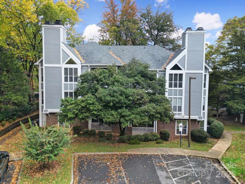 2506 Cranbrook Lane, Charlotte, NC 28207.  MLS# CAR4319001, YatesRealty ID 1300. 