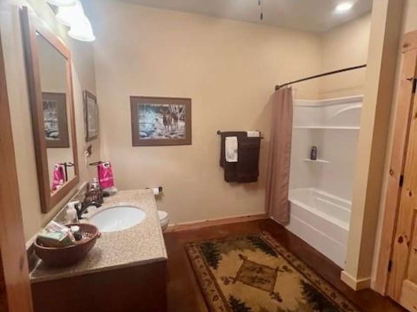 80 Grandview Loop, Nebo, NC 28761.  MLS# CAR4317495, YatesRealty ID 1300. Lower Level Full Bath