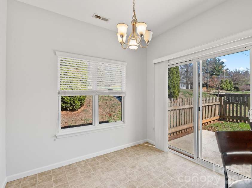 15 Scottish Circle, Asheville, NC 28803.  MLS# CAR4360015, YatesRealty ID 13000. 