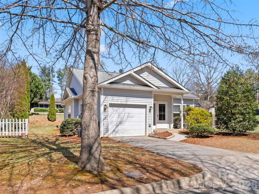 15 Scottish Circle, Asheville, NC 28803.  MLS# CAR4360015, YatesRealty ID 13000. 