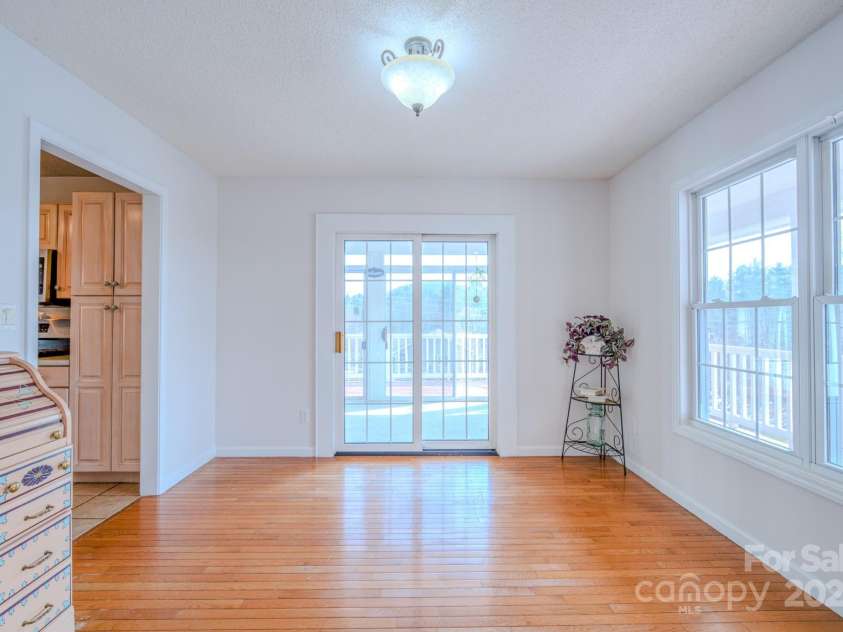 17 Mallory Meadows Court, Arden, NC 28704.  MLS# CAR4226335, YatesRealty ID 13001. 