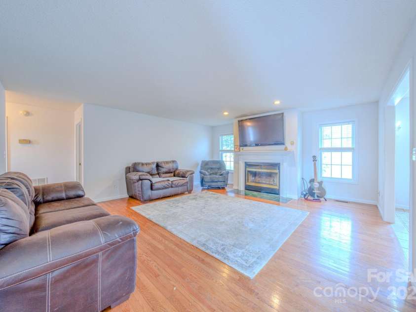 17 Mallory Meadows Court, Arden, NC 28704.  MLS# CAR4226335, YatesRealty ID 13001. 