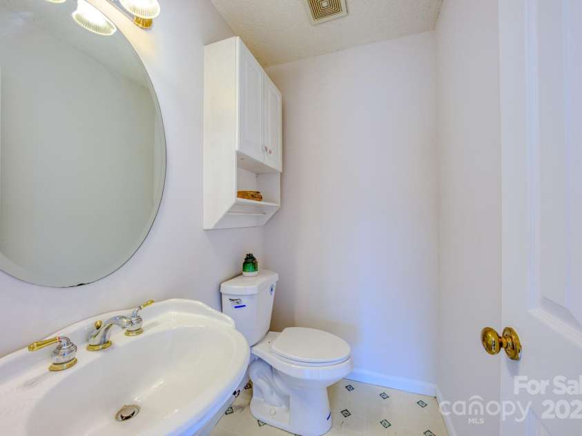 17 Mallory Meadows Court, Arden, NC 28704.  MLS# CAR4226335, YatesRealty ID 13001. 