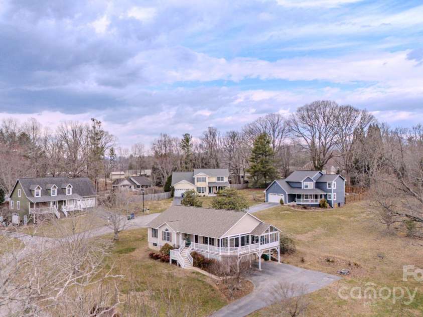 17 Mallory Meadows Court, Arden, NC 28704.  MLS# CAR4226335, YatesRealty ID 13001. 