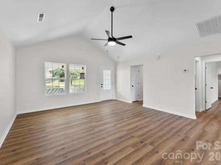 808 3rd Street, Kings Mountain, NC 28086.  MLS# CAR4361796, YatesRealty ID 13001. 