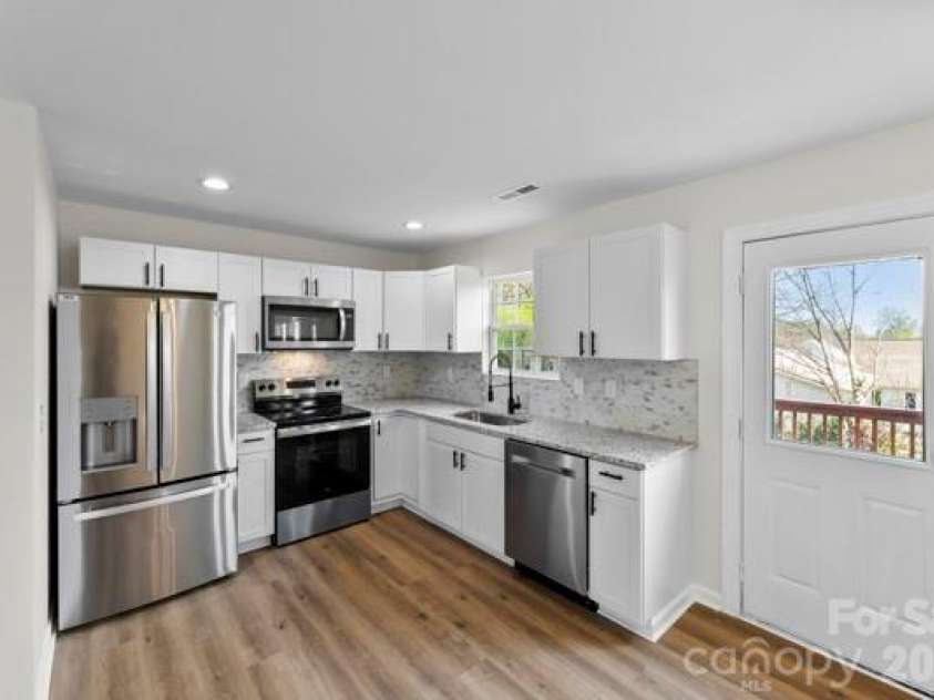 808 3rd Street, Kings Mountain, NC 28086.  MLS# CAR4361796, YatesRealty ID 13001. 