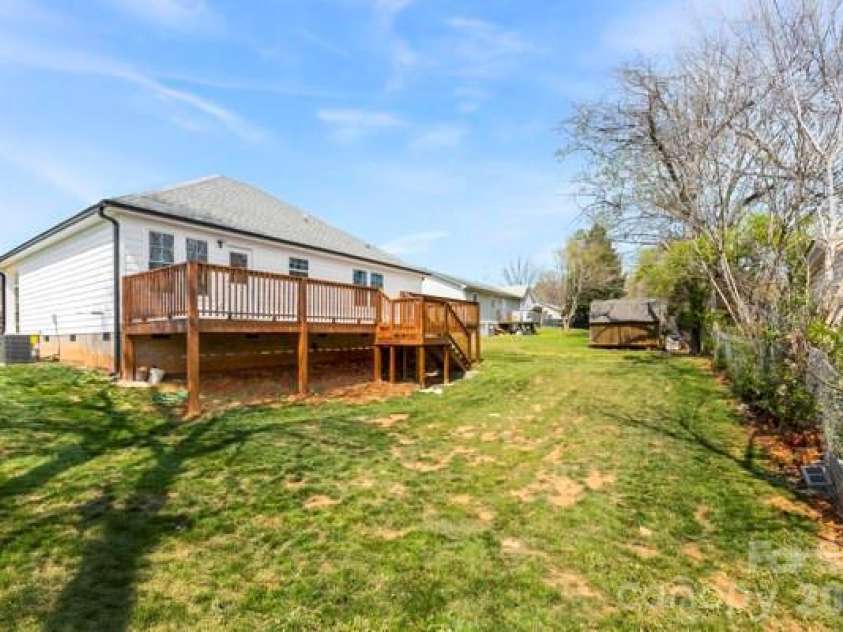 808 3rd Street, Kings Mountain, NC 28086.  MLS# CAR4361796, YatesRealty ID 13001. 