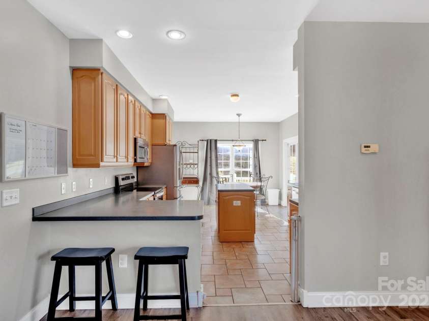 58 Mandalay Ridge, Canton, NC 28716.  MLS# CAR4234629, YatesRealty ID 13002. 