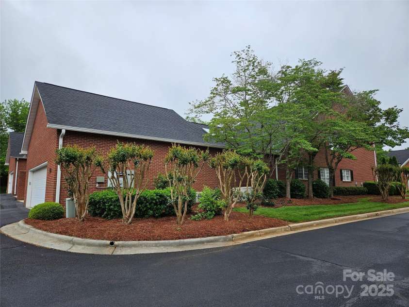 800 Warrington Place, Rock Hill, SC 29732.  MLS# CAR4251495, YatesRealty ID 13003. 