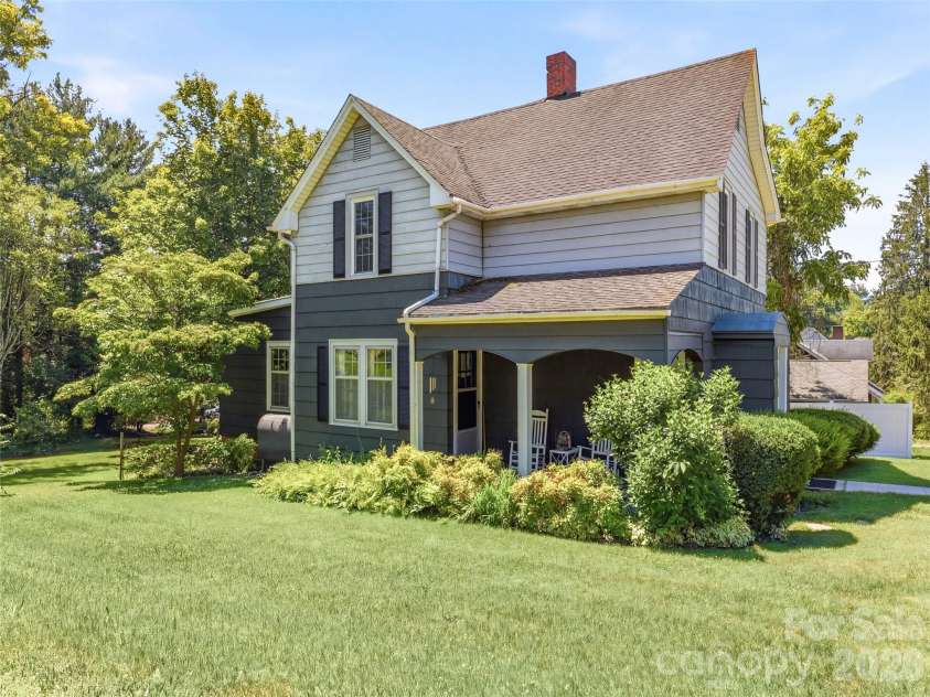 151 Hampton Heights, Canton, NC 28716.  MLS# CAR4362668, YatesRealty ID 13004. 