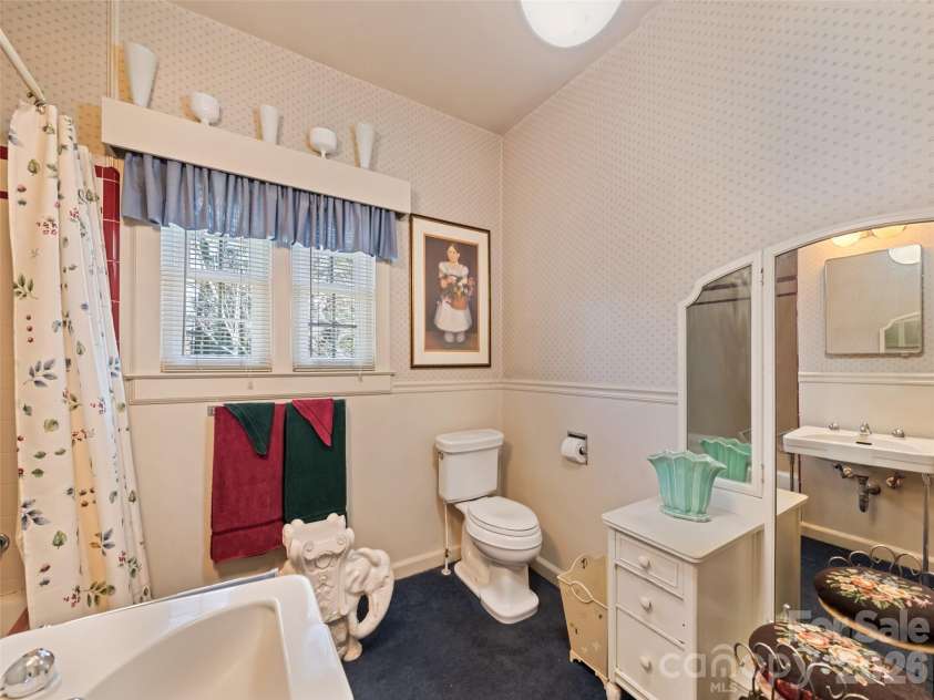 151 Hampton Heights, Canton, NC 28716.  MLS# CAR4362668, YatesRealty ID 13004. 