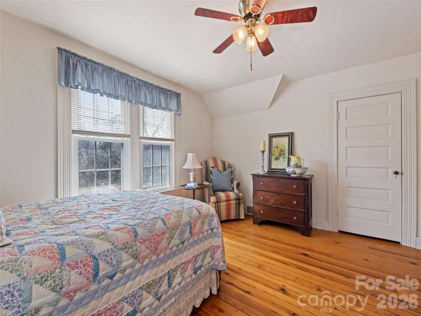 151 Hampton Heights, Canton, NC 28716.  MLS# CAR4362668, YatesRealty ID 13004. 