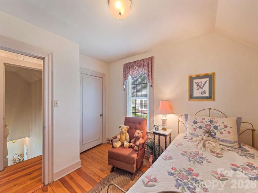 151 Hampton Heights, Canton, NC 28716.  MLS# CAR4362668, YatesRealty ID 13004. 