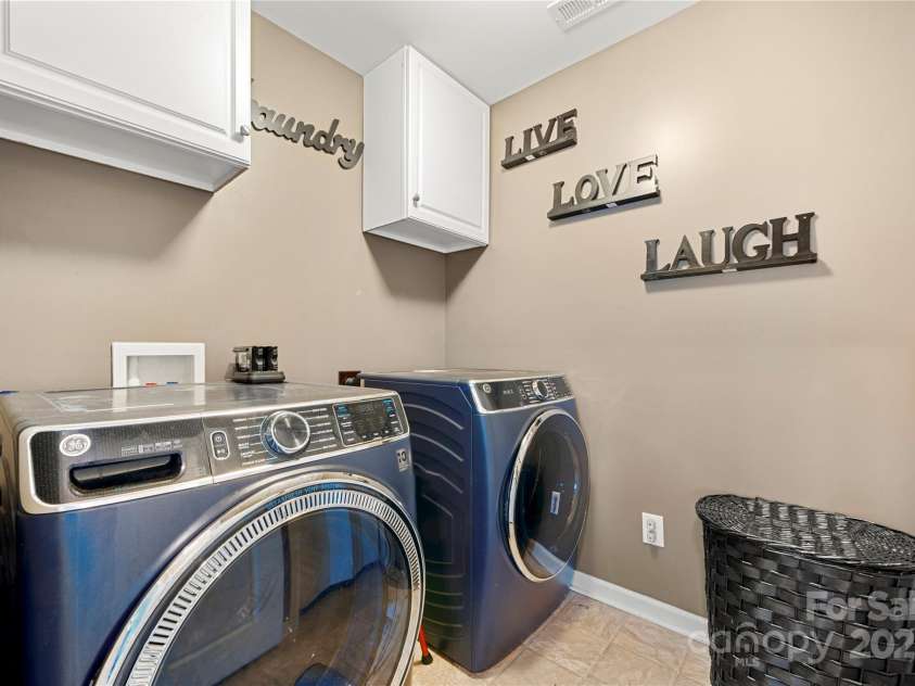 2262 Galloway Lane, Concord, NC 28025.  MLS# CAR4247506, YatesRealty ID 13004. 