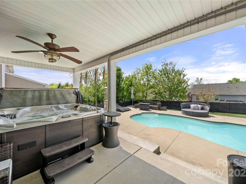 2262 Galloway Lane, Concord, NC 28025.  MLS# CAR4247506, YatesRealty ID 13004. 