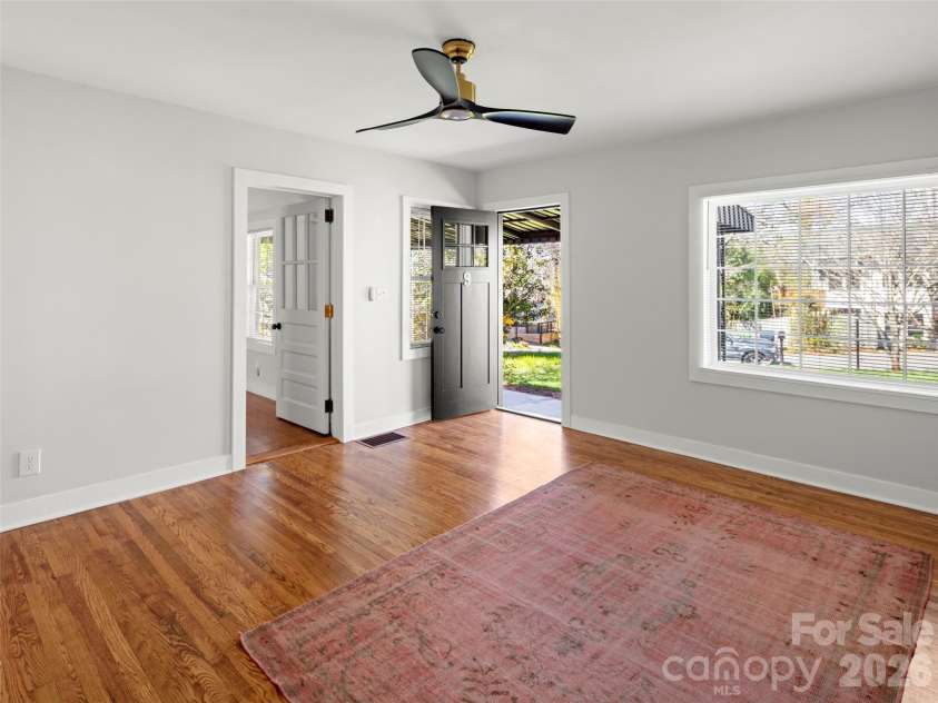 9 Woodward Avenue, Asheville, NC 28804.  MLS# CAR4358643, YatesRealty ID 13005. 