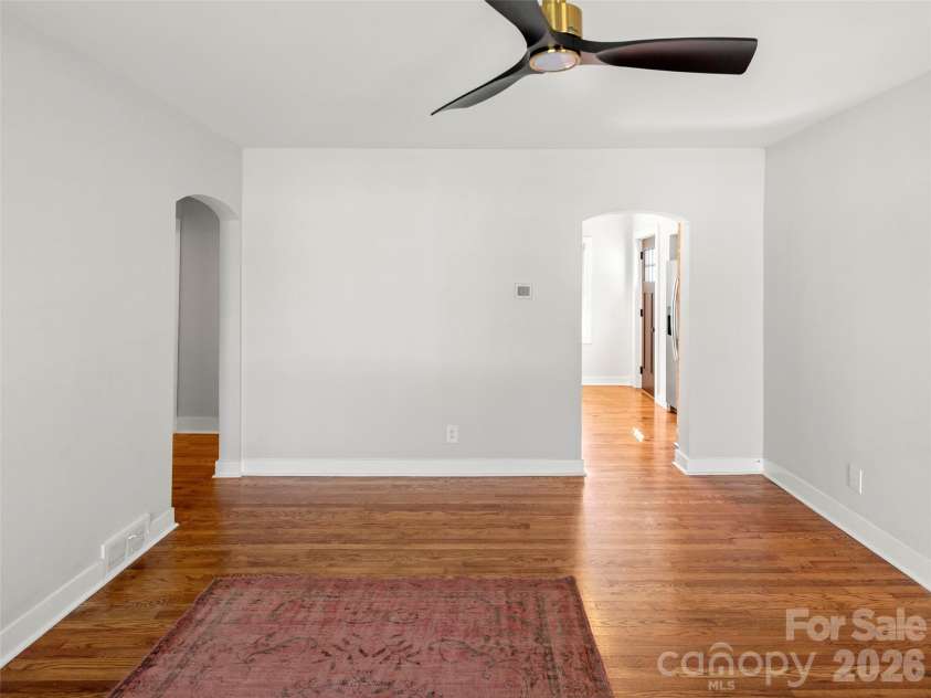 9 Woodward Avenue, Asheville, NC 28804.  MLS# CAR4358643, YatesRealty ID 13005. 