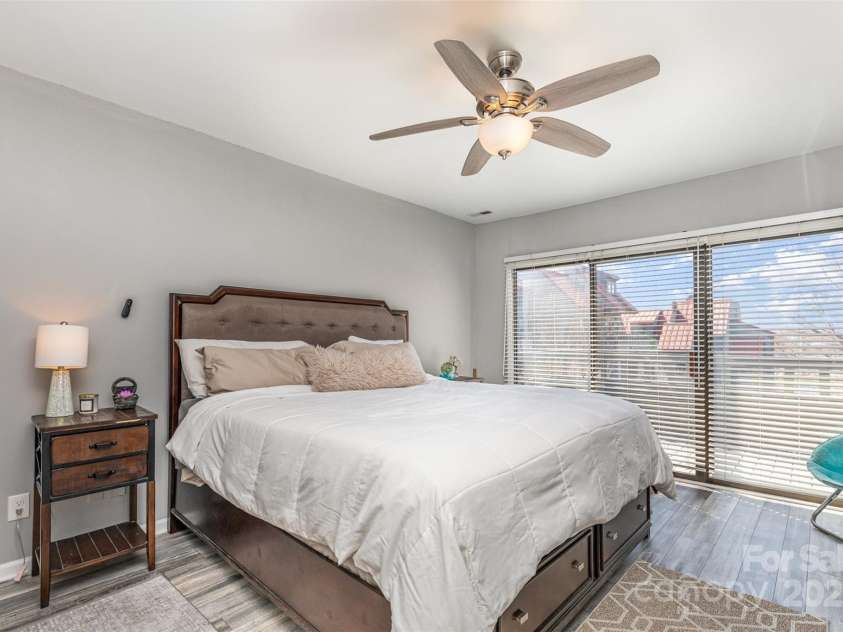 9035 J M Keynes Drive, Charlotte, NC 28262.  MLS# CAR4233077, YatesRealty ID 13005. 