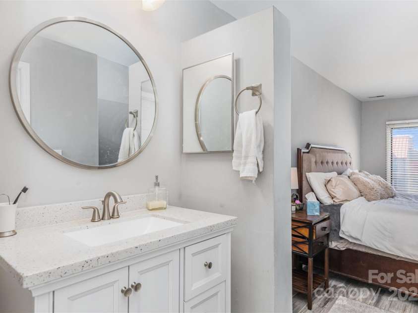 9035 J M Keynes Drive, Charlotte, NC 28262.  MLS# CAR4233077, YatesRealty ID 13005. 