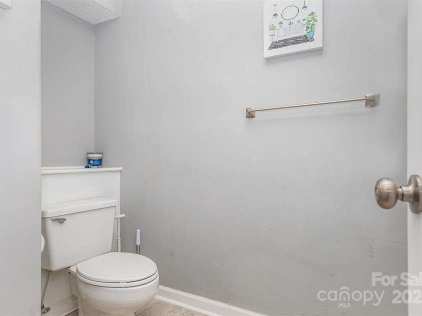 9035 J M Keynes Drive, Charlotte, NC 28262.  MLS# CAR4233077, YatesRealty ID 13005. 