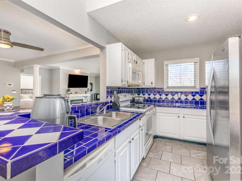 9035 J M Keynes Drive, Charlotte, NC 28262.  MLS# CAR4233077, YatesRealty ID 13005. 