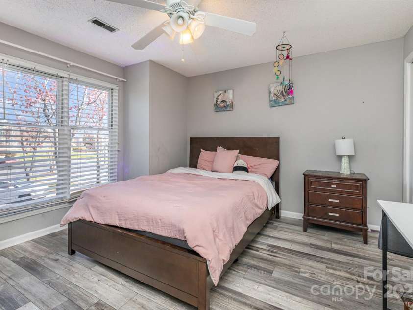 9035 J M Keynes Drive, Charlotte, NC 28262.  MLS# CAR4233077, YatesRealty ID 13005. 