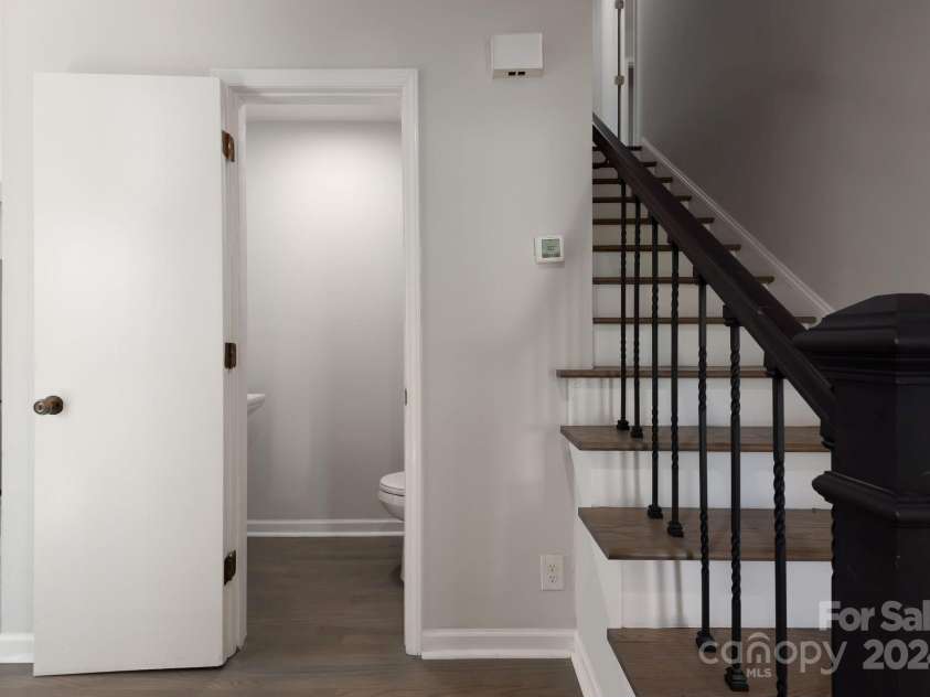 7704 Cedar Bluff Lane, Charlotte, NC 28227.  MLS# CAR4201450, YatesRealty ID 13007. 