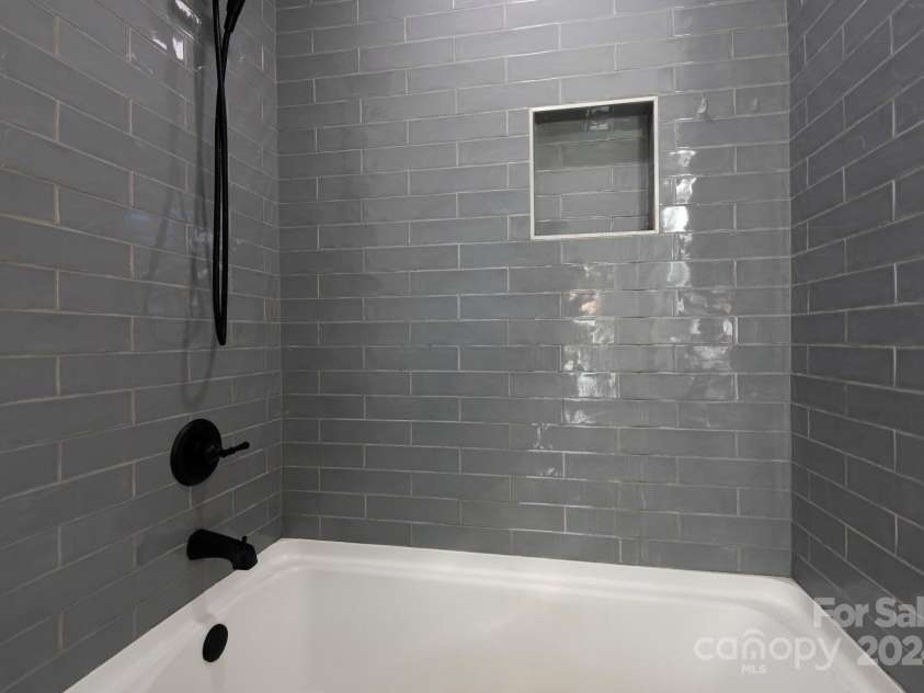 7704 Cedar Bluff Lane, Charlotte, NC 28227.  MLS# CAR4201450, YatesRealty ID 13007. 