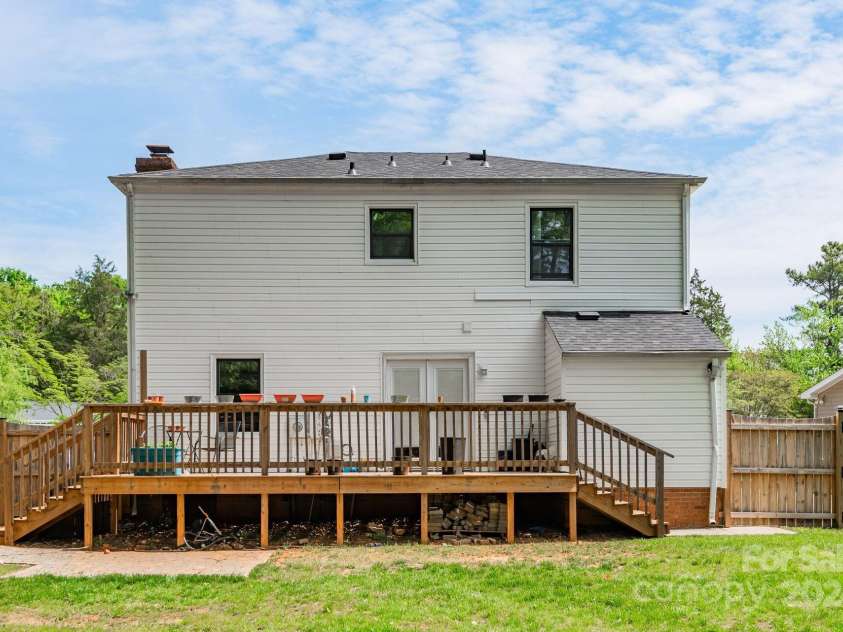 7704 Cedar Bluff Lane, Charlotte, NC 28227.  MLS# CAR4201450, YatesRealty ID 13007. 