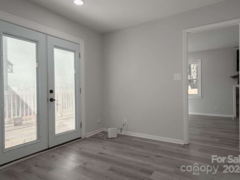 7704 Cedar Bluff Lane, Charlotte, NC 28227.  MLS# CAR4201450, YatesRealty ID 13007. Breakfast Room