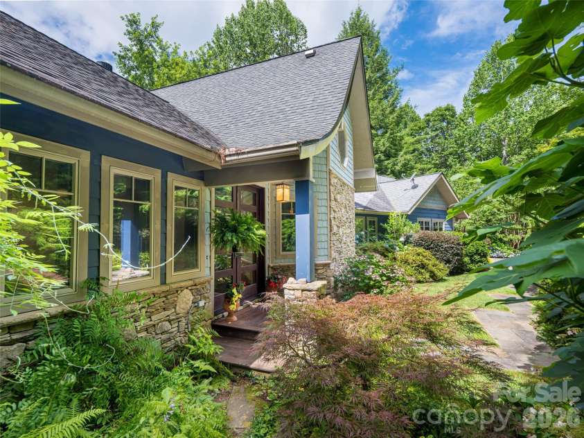 935 Whites Lake Boulevard, Saluda, NC 28773.  MLS# CAR4363522, YatesRealty ID 13007. 