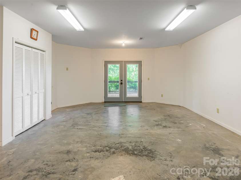 935 Whites Lake Boulevard, Saluda, NC 28773.  MLS# CAR4363522, YatesRealty ID 13007. 