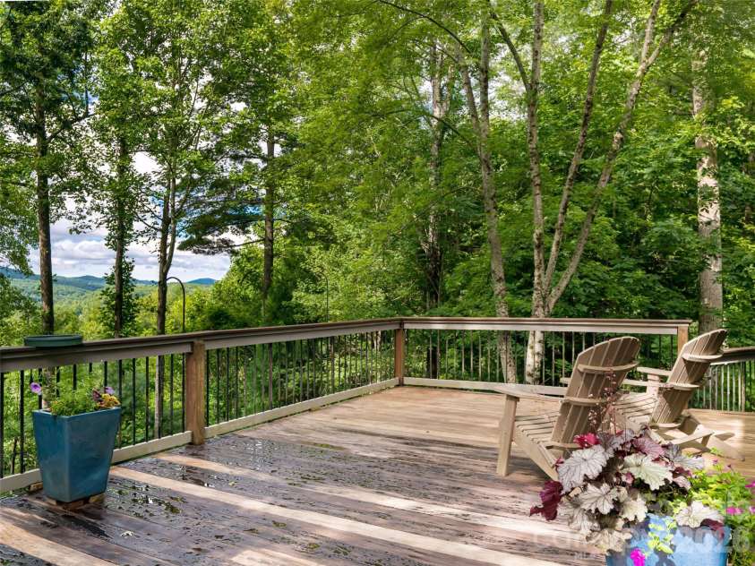 935 Whites Lake Boulevard, Saluda, NC 28773.  MLS# CAR4363522, YatesRealty ID 13007. 