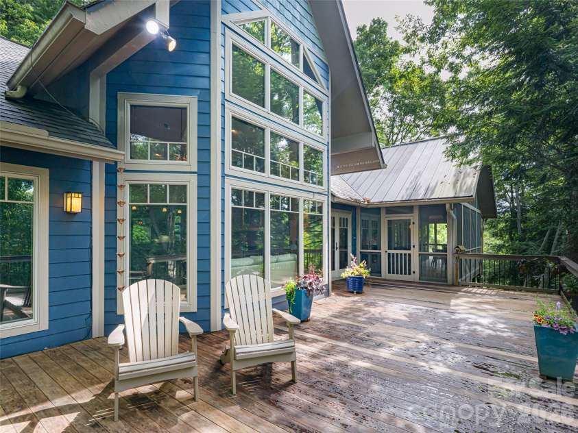935 Whites Lake Boulevard, Saluda, NC 28773.  MLS# CAR4363522, YatesRealty ID 13007. 