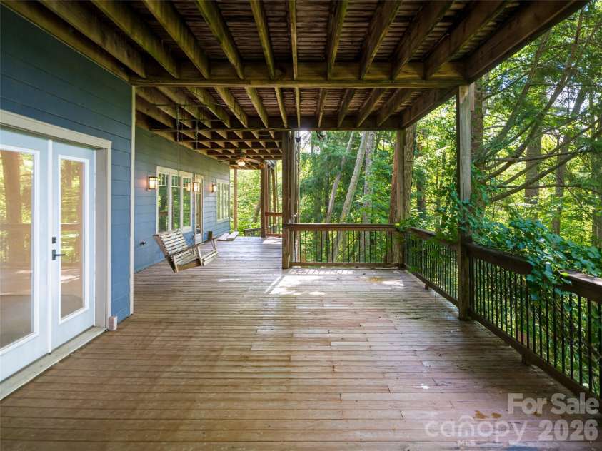 935 Whites Lake Boulevard, Saluda, NC 28773.  MLS# CAR4363522, YatesRealty ID 13007. 