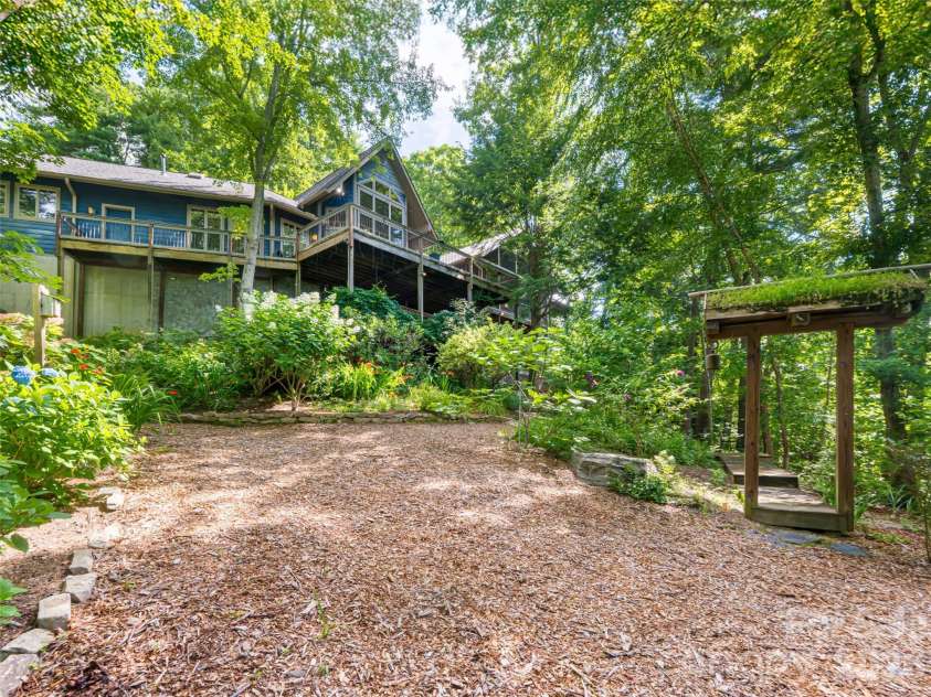 935 Whites Lake Boulevard, Saluda, NC 28773.  MLS# CAR4363522, YatesRealty ID 13007. 