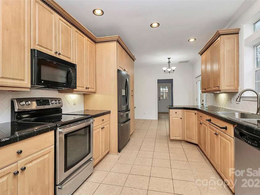 642 Brynwood Drive, Rock Hill, SC 29732.  MLS# CAR4256793, YatesRealty ID 13008. 