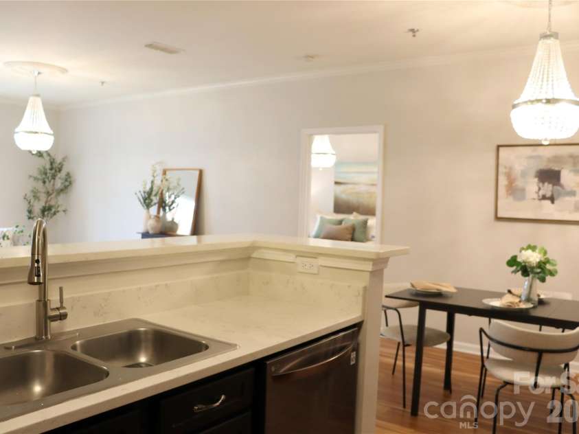 700 Vista Lake Drive, Candler, NC 28715.  MLS# CAR4365979, YatesRealty ID 13009. 