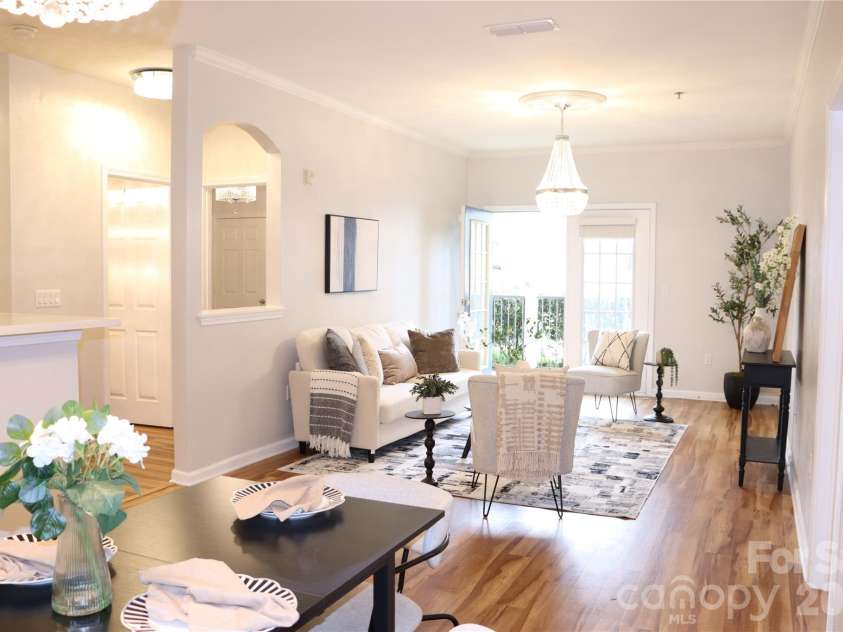 700 Vista Lake Drive, Candler, NC 28715.  MLS# CAR4365979, YatesRealty ID 13009. Open Floorplan