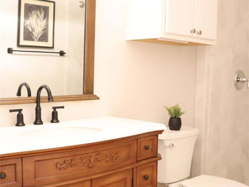 700 Vista Lake Drive, Candler, NC 28715.  MLS# CAR4365979, YatesRealty ID 13009. Updated Bathrooms