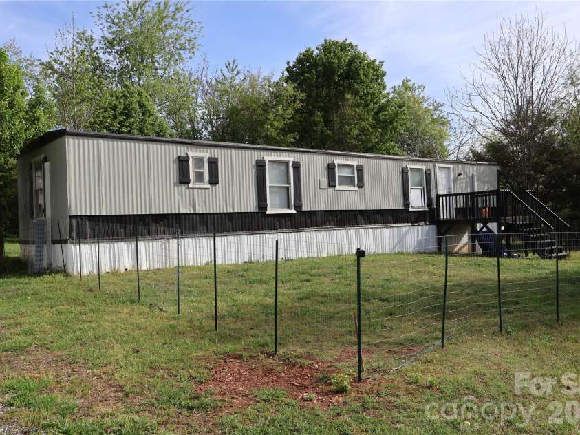 126 Cedarvale Drive, Harmony, NC 28634.  MLS# CAR4366262, YatesRealty ID 13010. 