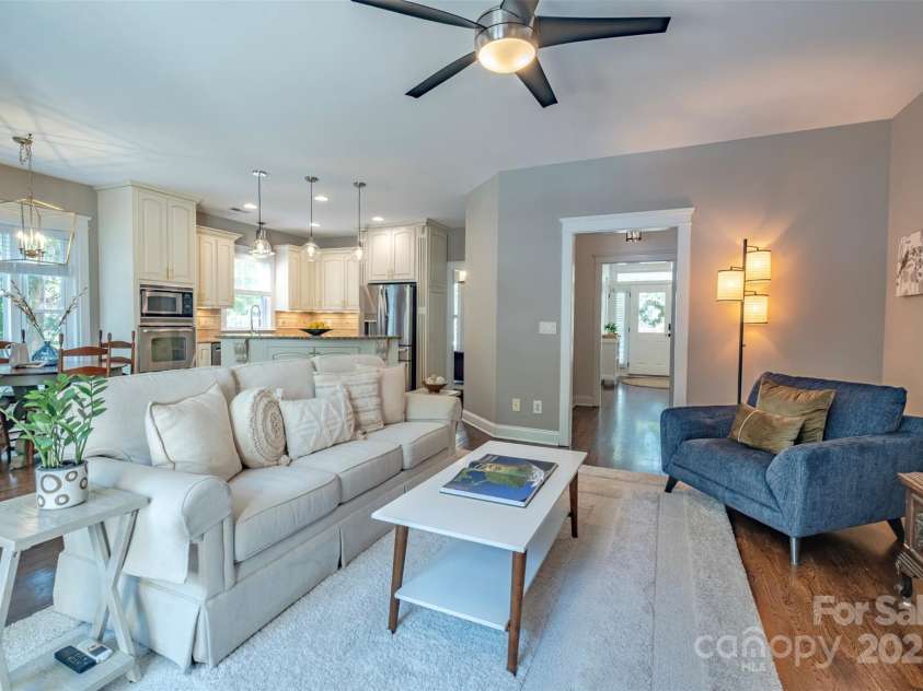 7409 Gilderstern Glen Court, Huntersville, NC 28078.  MLS# CAR4249870, YatesRealty ID 13015. Open living space