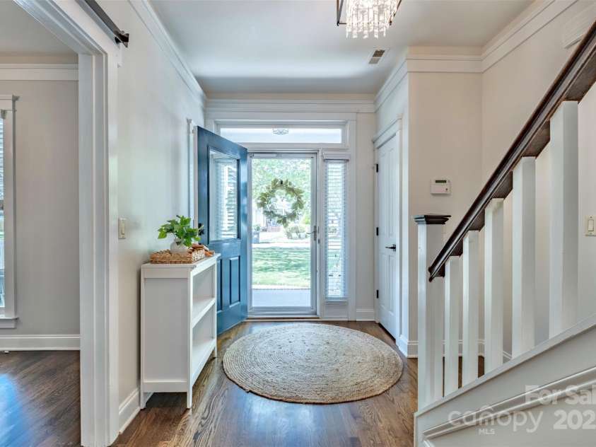 7409 Gilderstern Glen Court, Huntersville, NC 28078.  MLS# CAR4249870, YatesRealty ID 13015. Welcoming and large entryway