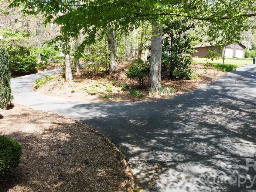 308 Brentwood Circle, Morganton, NC 28655.  MLS# CAR4367077, YatesRealty ID 13016. 