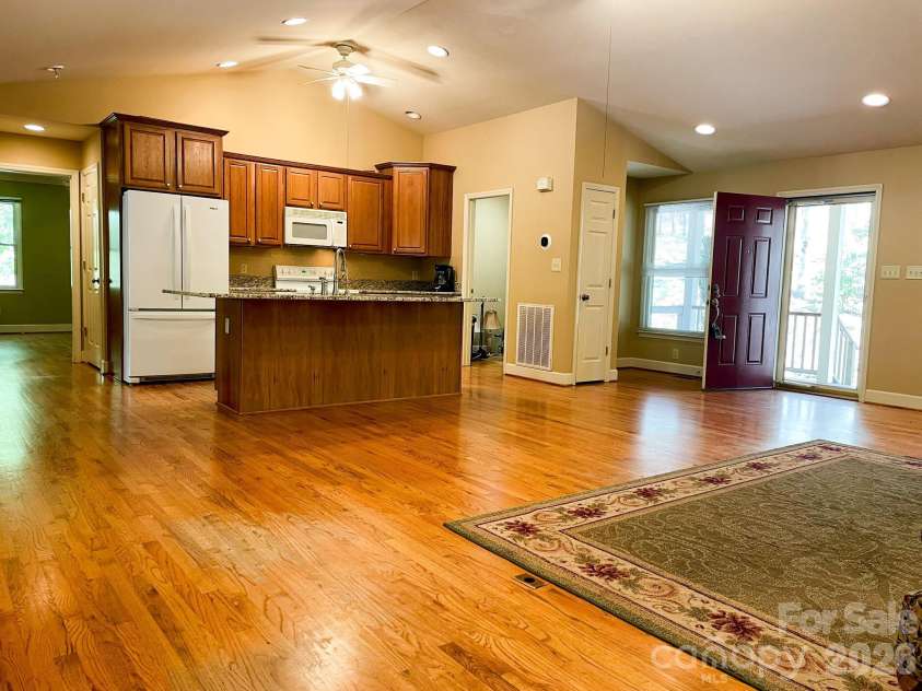 308 Brentwood Circle, Morganton, NC 28655.  MLS# CAR4367077, YatesRealty ID 13016. 