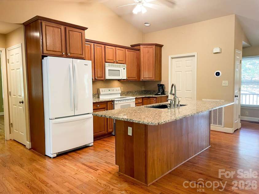 308 Brentwood Circle, Morganton, NC 28655.  MLS# CAR4367077, YatesRealty ID 13016. 