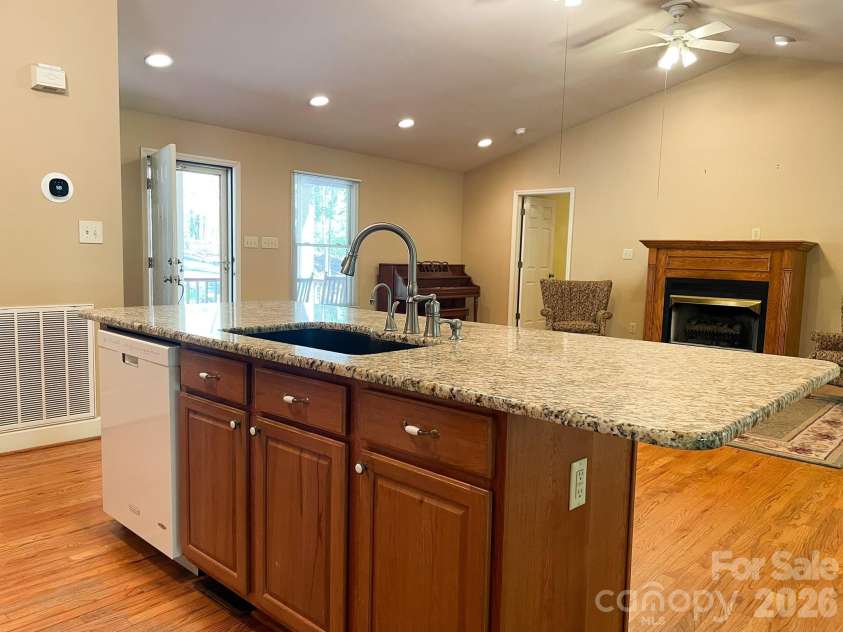 308 Brentwood Circle, Morganton, NC 28655.  MLS# CAR4367077, YatesRealty ID 13016. 